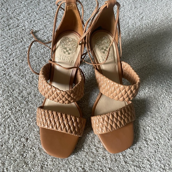 Vince Camuto strapped heeled sandal. Camel/brown. Size 7.5 - Picture 2 of 4
